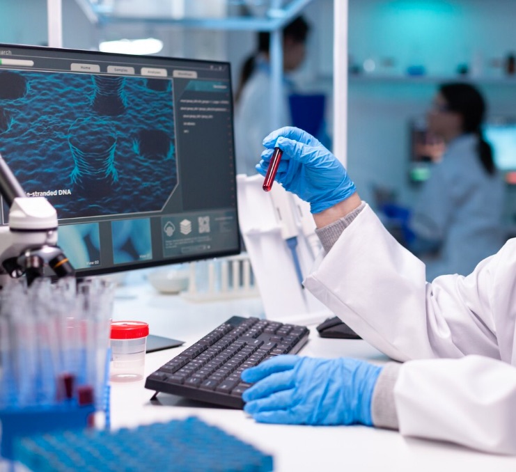 Architettura italiana integrata con elementi tecnologici